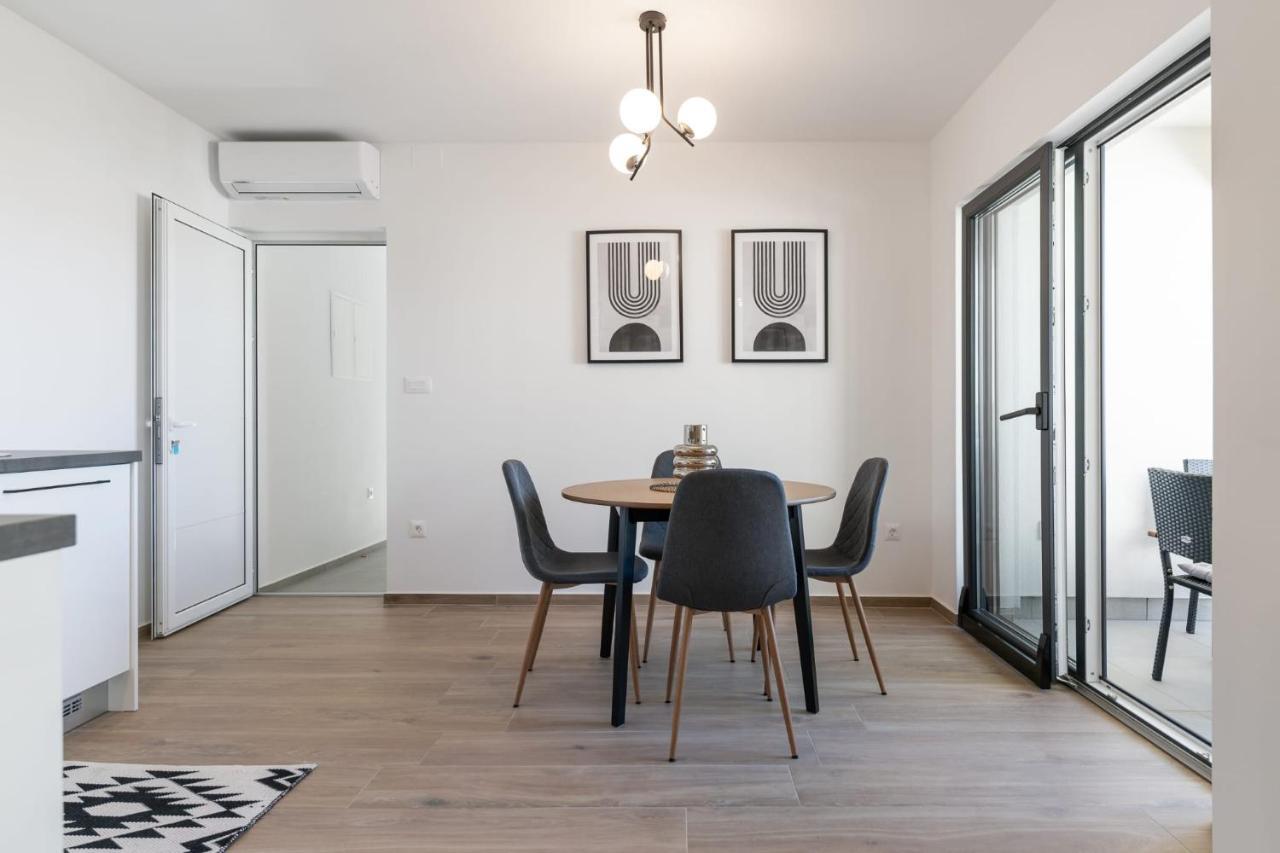Residence Jonathan Биоград-на-Мору Экстерьер фото