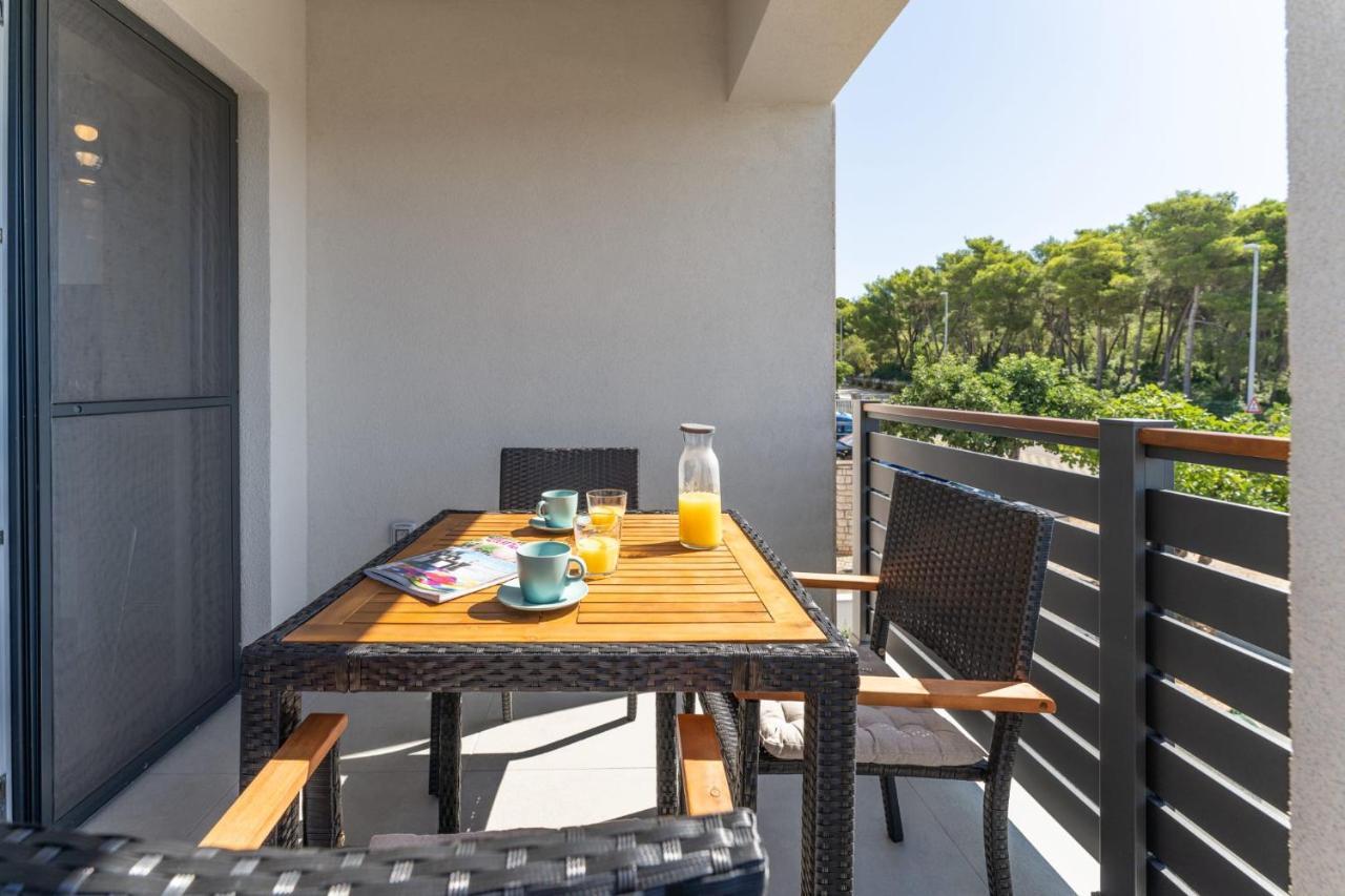 Residence Jonathan Биоград-на-Мору Экстерьер фото