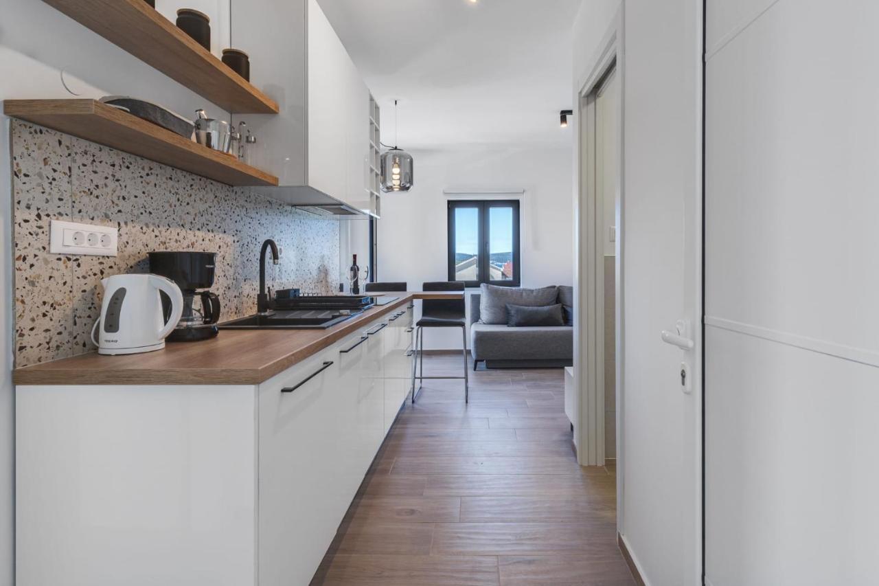 Residence Jonathan Биоград-на-Мору Экстерьер фото